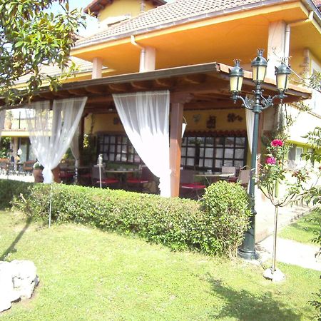 Hosteria Las Fuentes Rubayo ภายนอก รูปภาพ