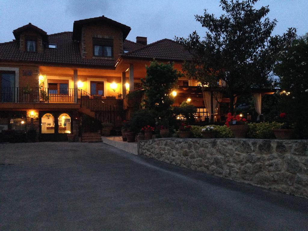 Hosteria Las Fuentes Rubayo ภายนอก รูปภาพ